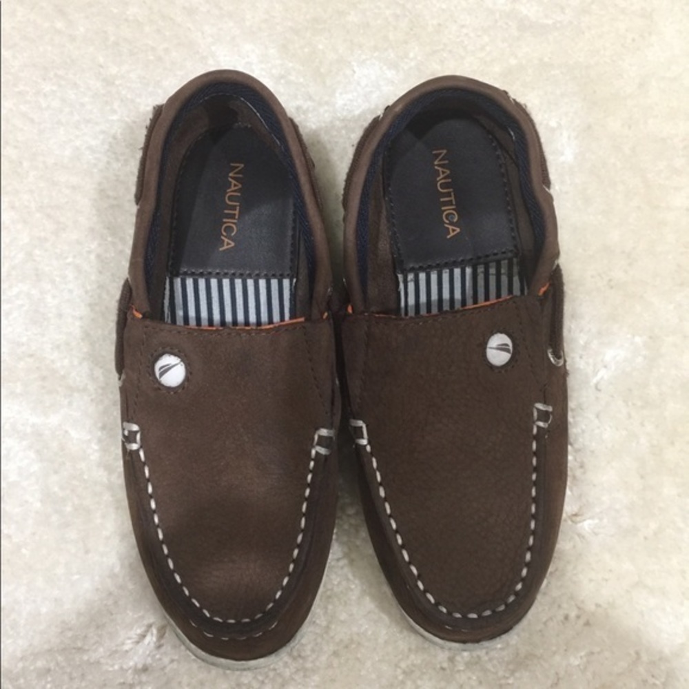 NWOT - Nautica Boy 13 slip on shoe
